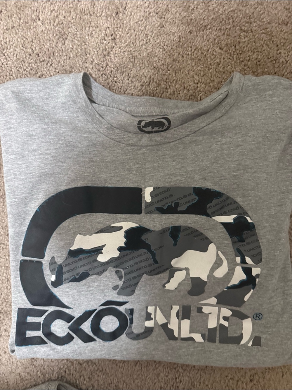 Ecko Unlimited Gray Short-Sleeve Tee with Camo Logo